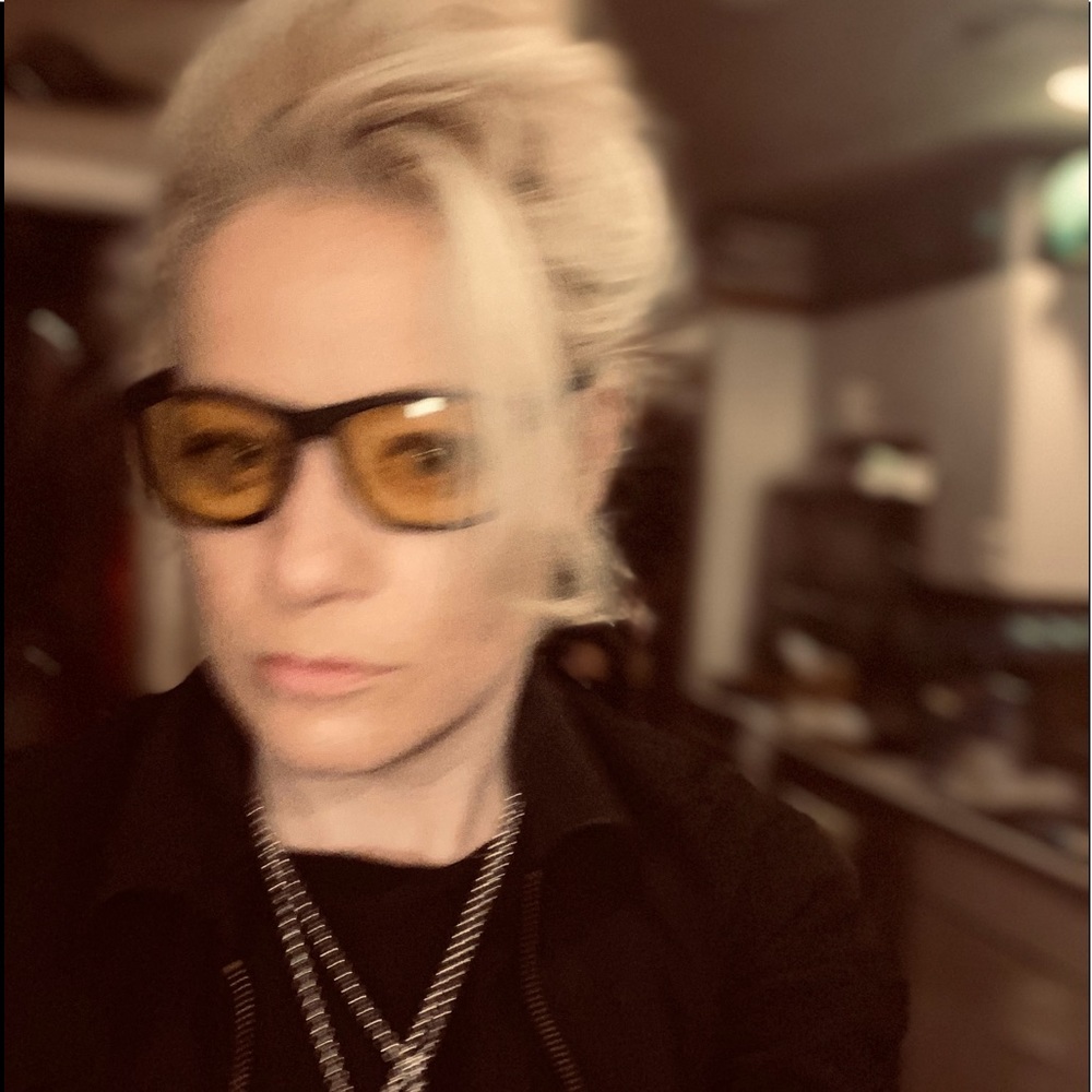 Meet your Posher, Holly